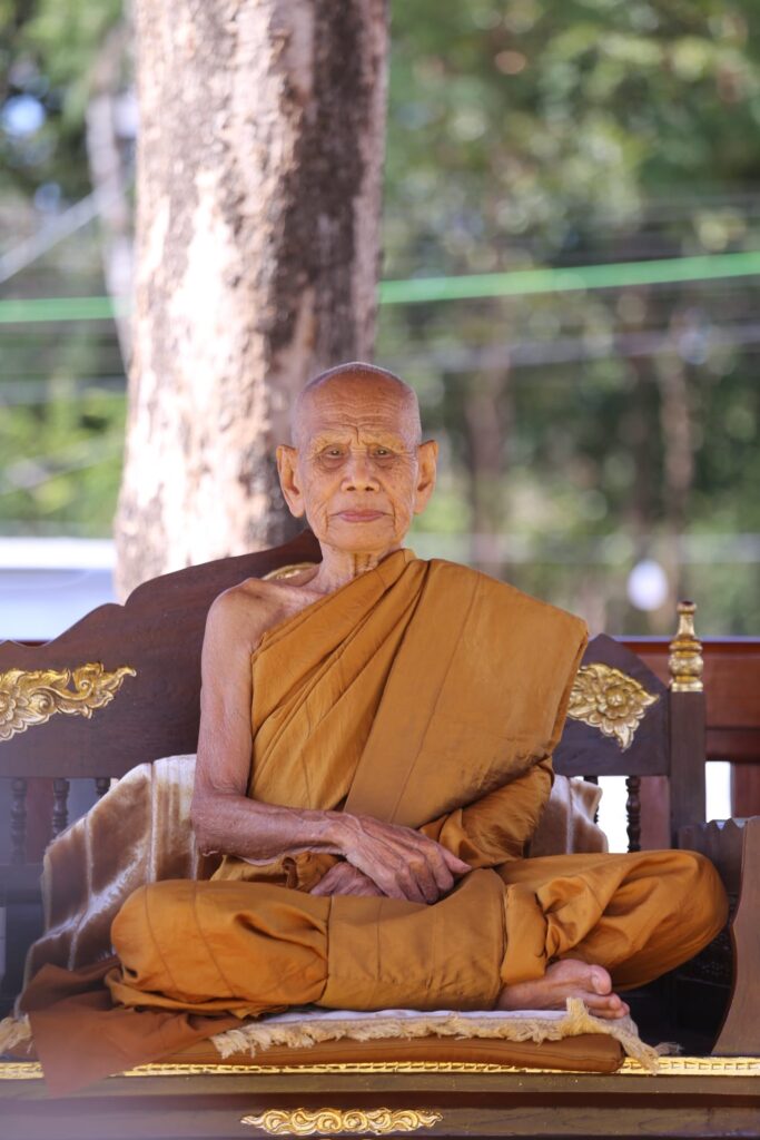 หลวงปู่บุญมา คัมภีรธัมโม วัด​ป่า​สีห์​พนม​ประชา​ราม​ บ.หนองกุง ต.บงใต้ อ.สว่าง​แดนดิน​ จ.สกลนคร ละสังขารด้วยอาการสงบ